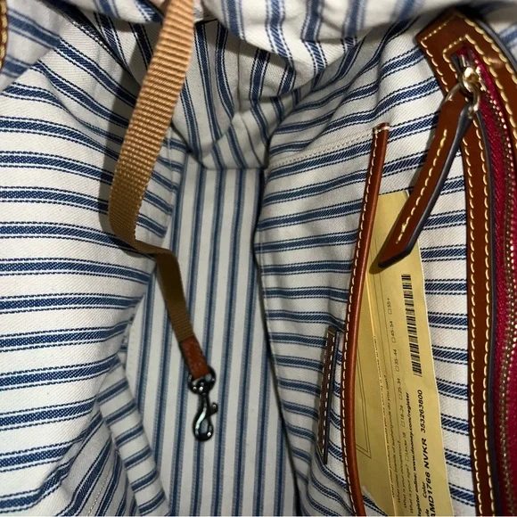 Dooney & Bourke bucket bag - Picture 4 of 8